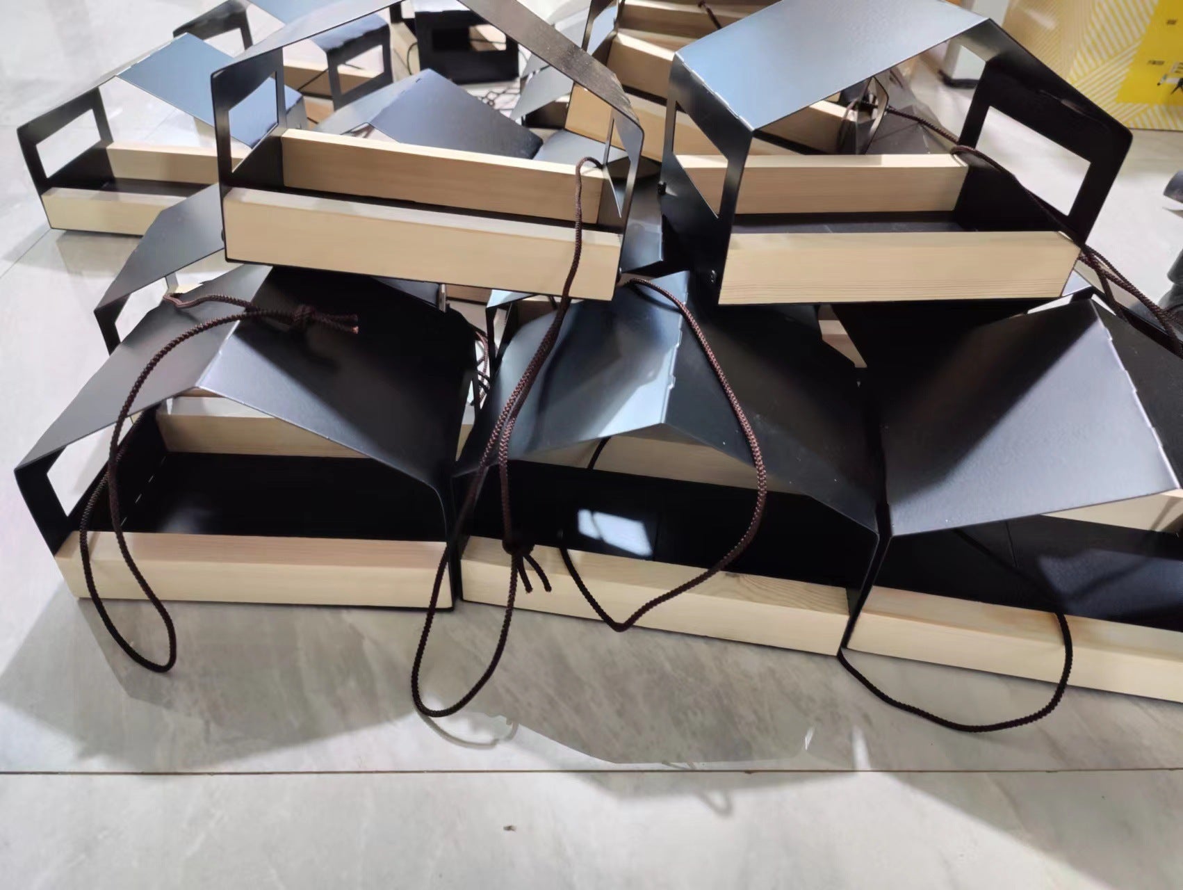 Outdoor Garden Hanging Bird Feeder