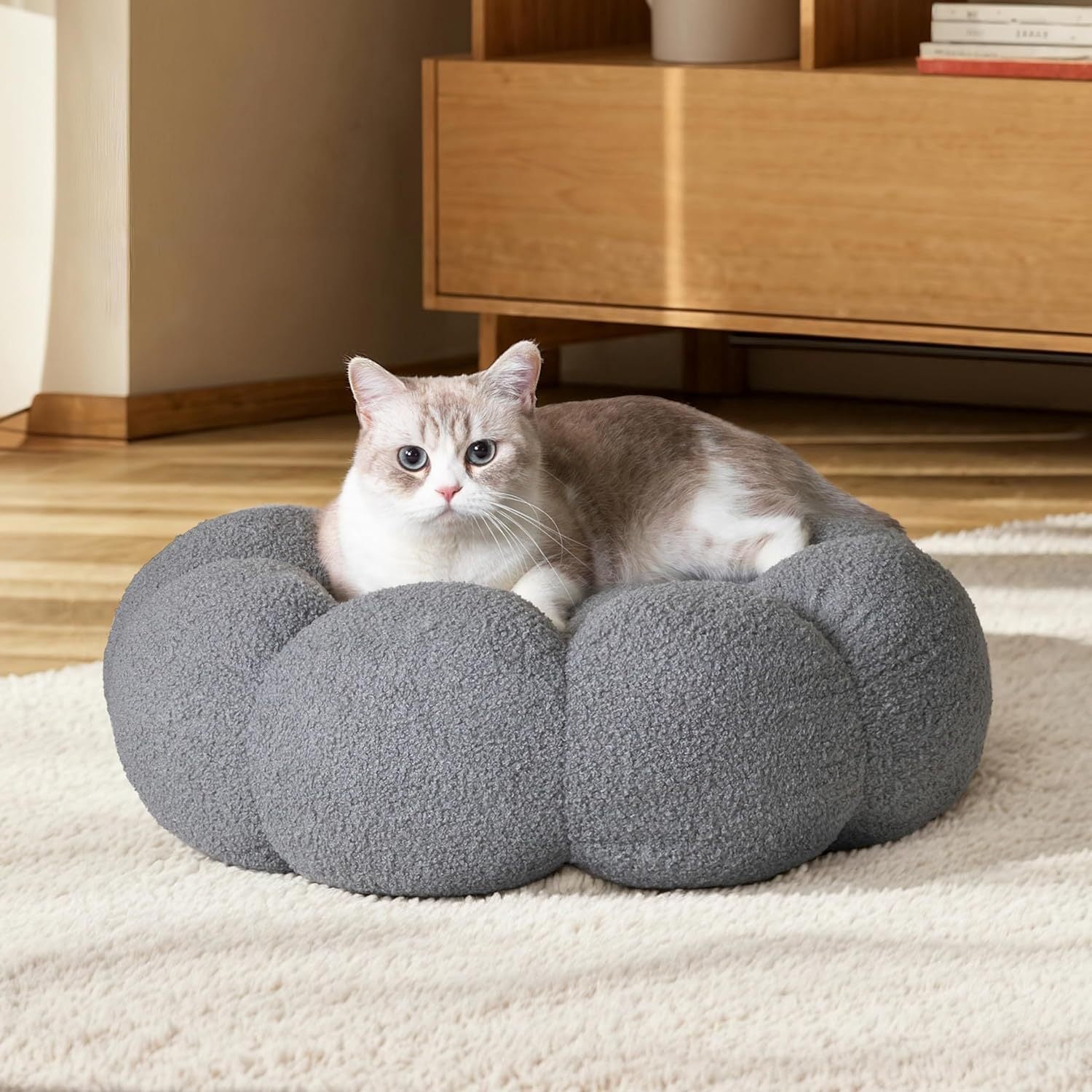 Calming Fluffy Flower Pet Bed